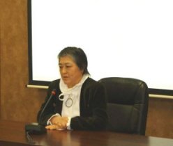 写真(野田委員による閉会式挨拶)